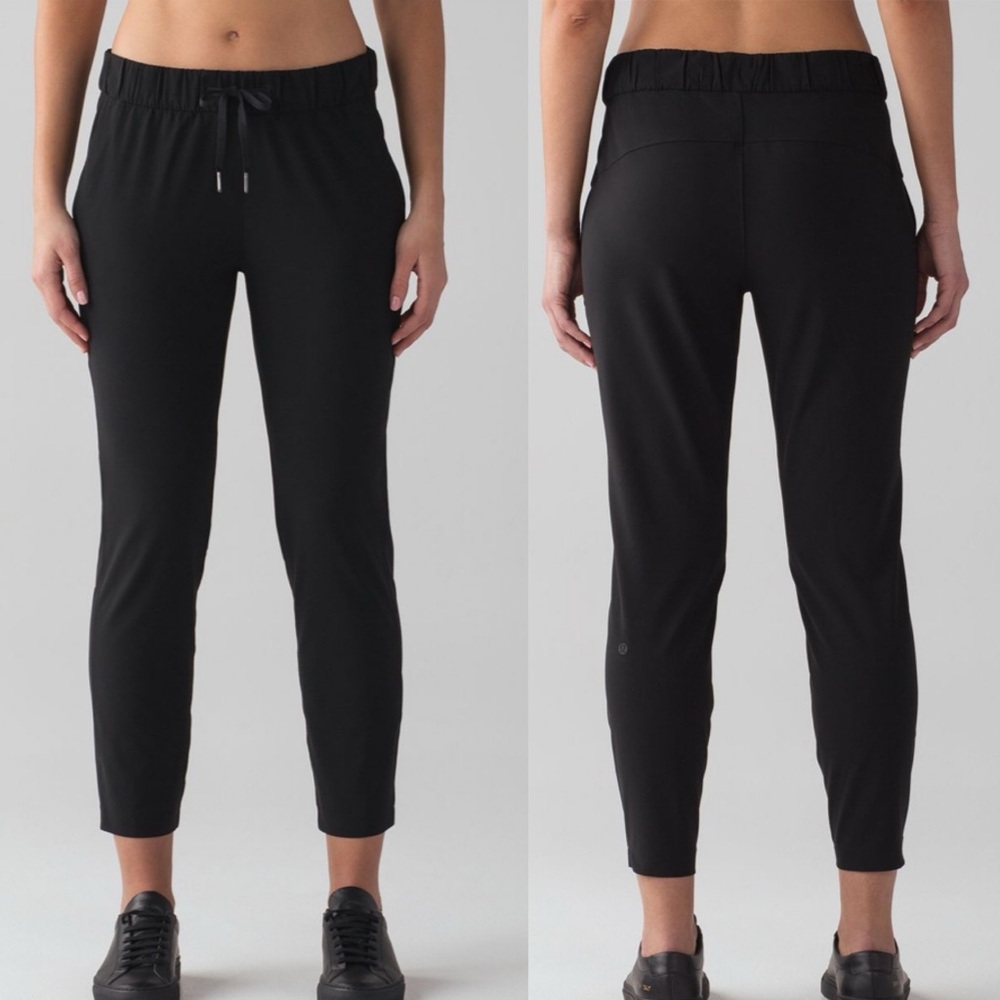 Lululemon On The Fly Black Pant - Size 4